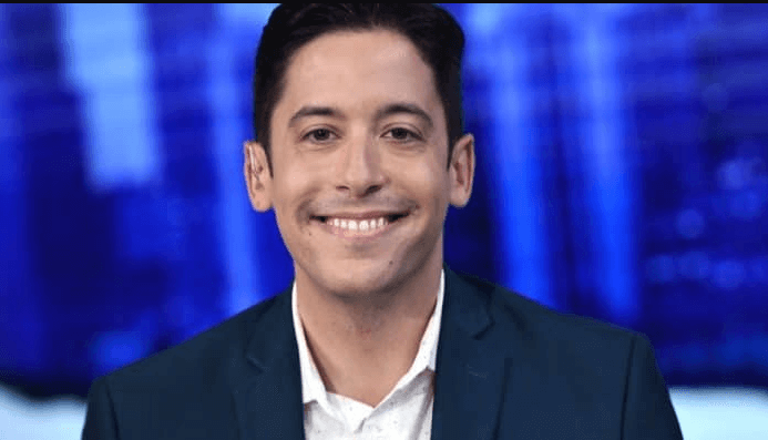 Michael Knowles Salary